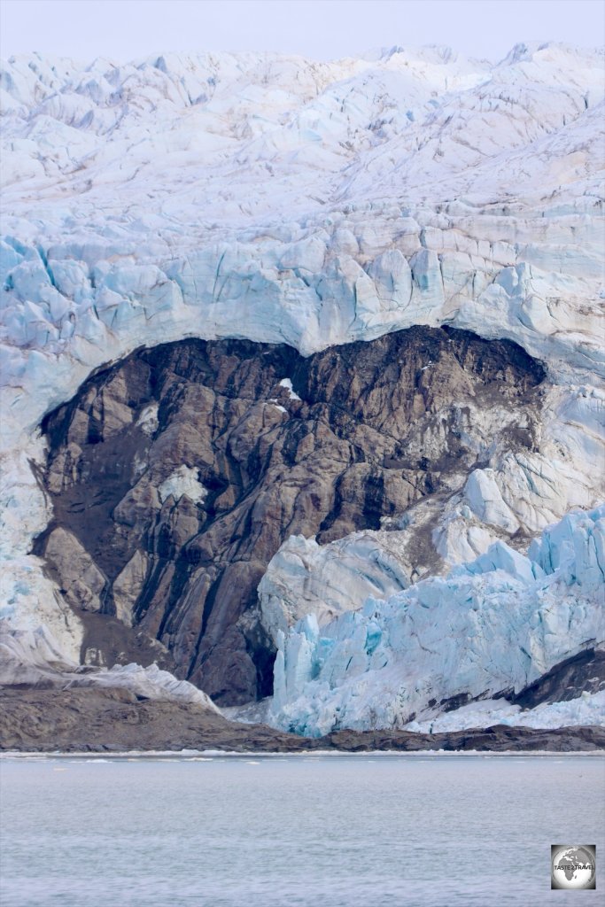 A heart-shaped hole in the ice makes the Nordenskiöld Glacier the 'heart of the Arctic'. 