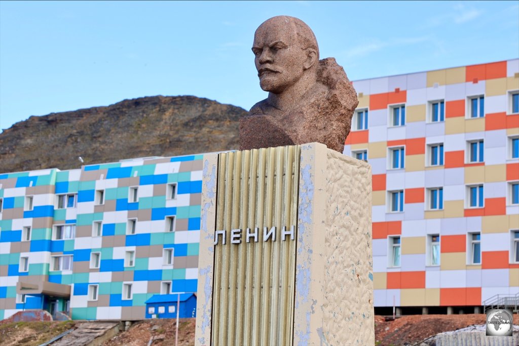 A bust of Lenin looks out over Barentsburg.