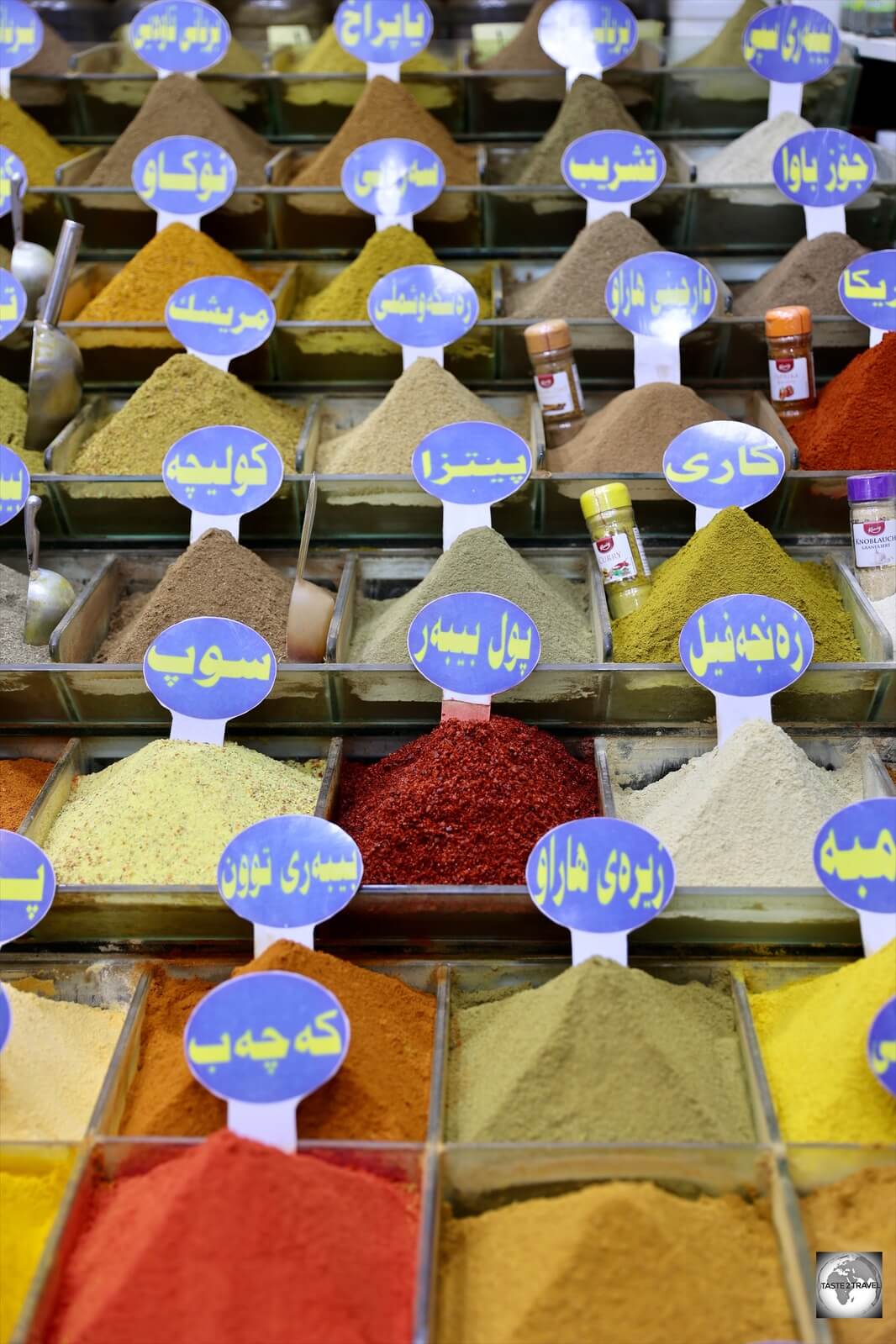 Spices for sale at Sulaimaniyah souk.