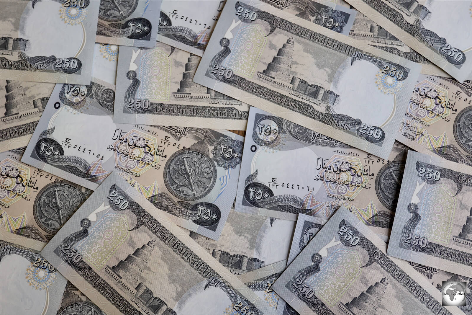The Malwiya minaret is featured on the back of the IQD250 banknote.
