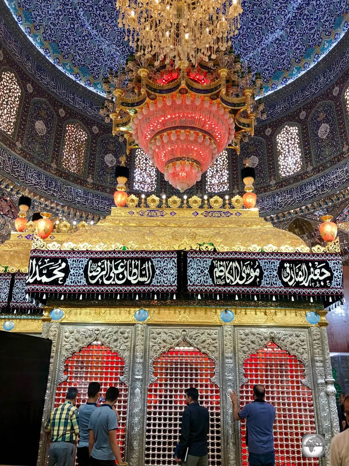 Worshippers at the Al-Askari Shrine in Samarra.