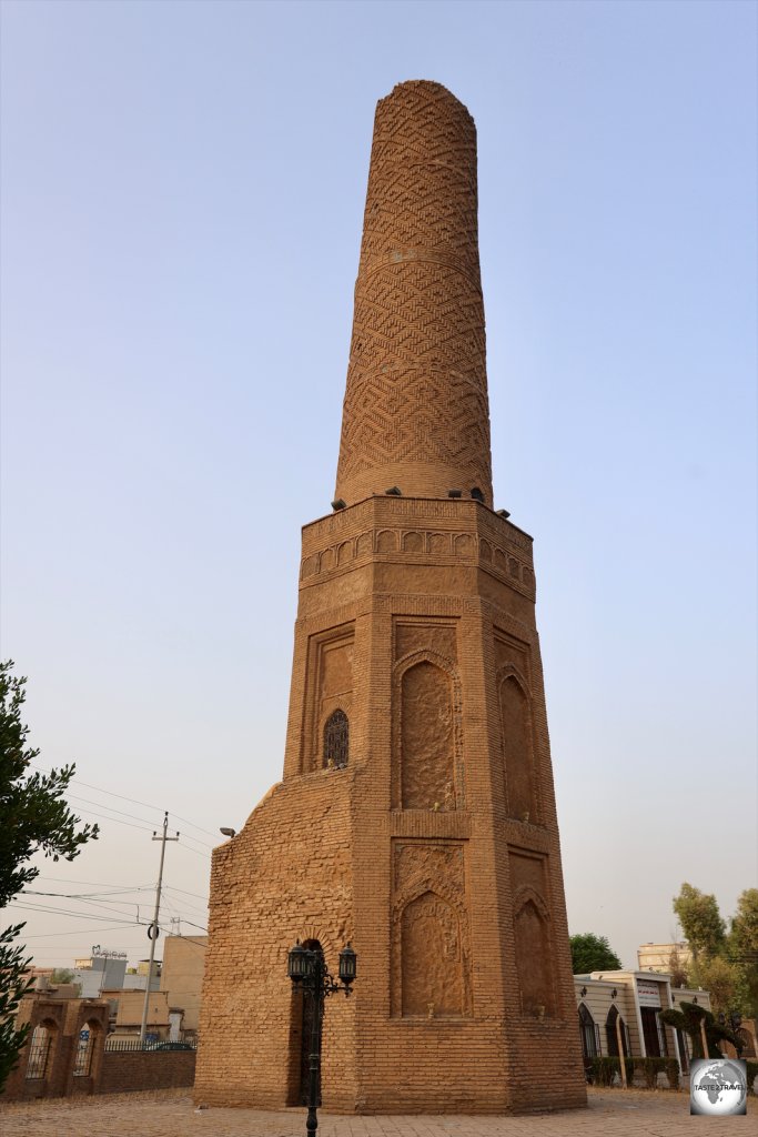 The 36-metre high Mudhafaria Minaret in Erbil dates from the 12th century CE.