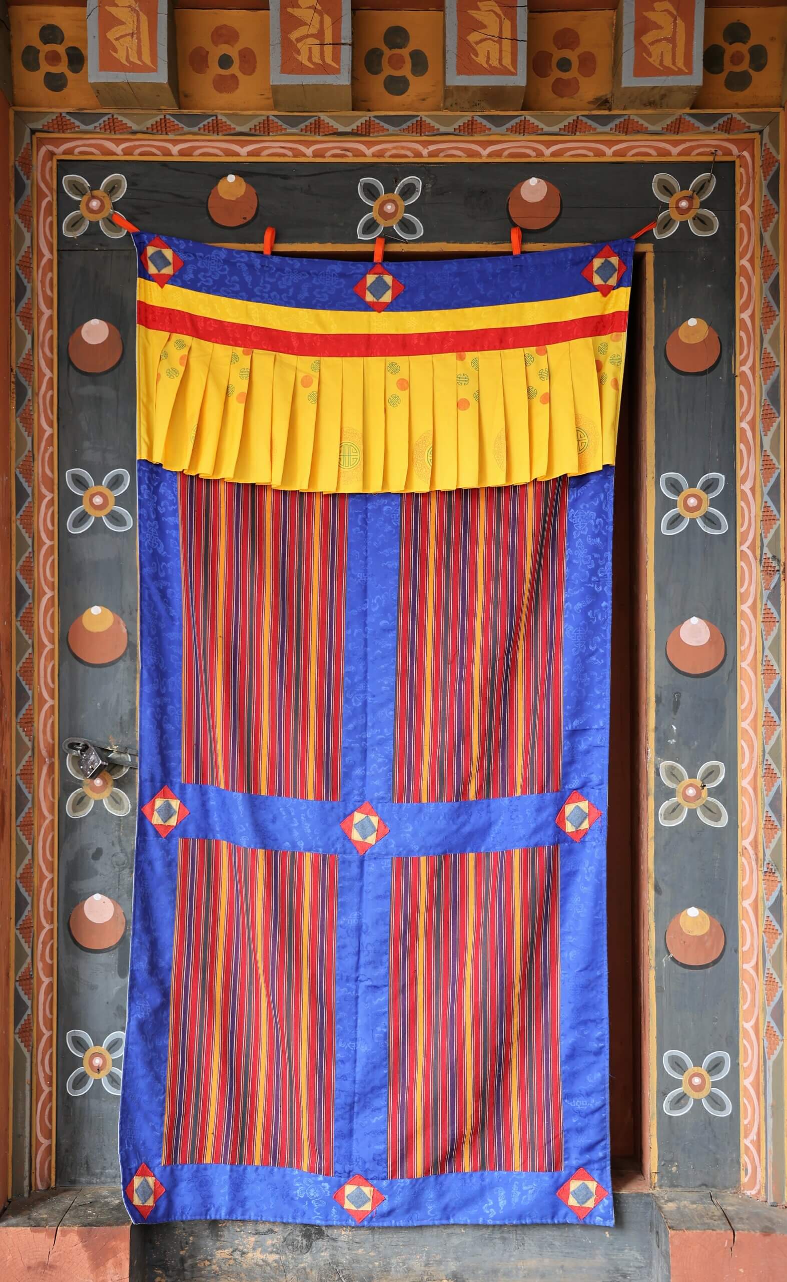Doorway at the Druk Wangditse Lhakhang.