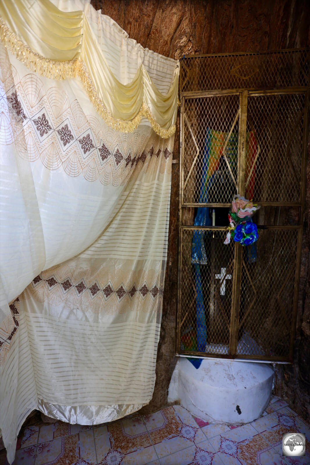 The Mariam Dearit Shrine, inside the baobab tree.