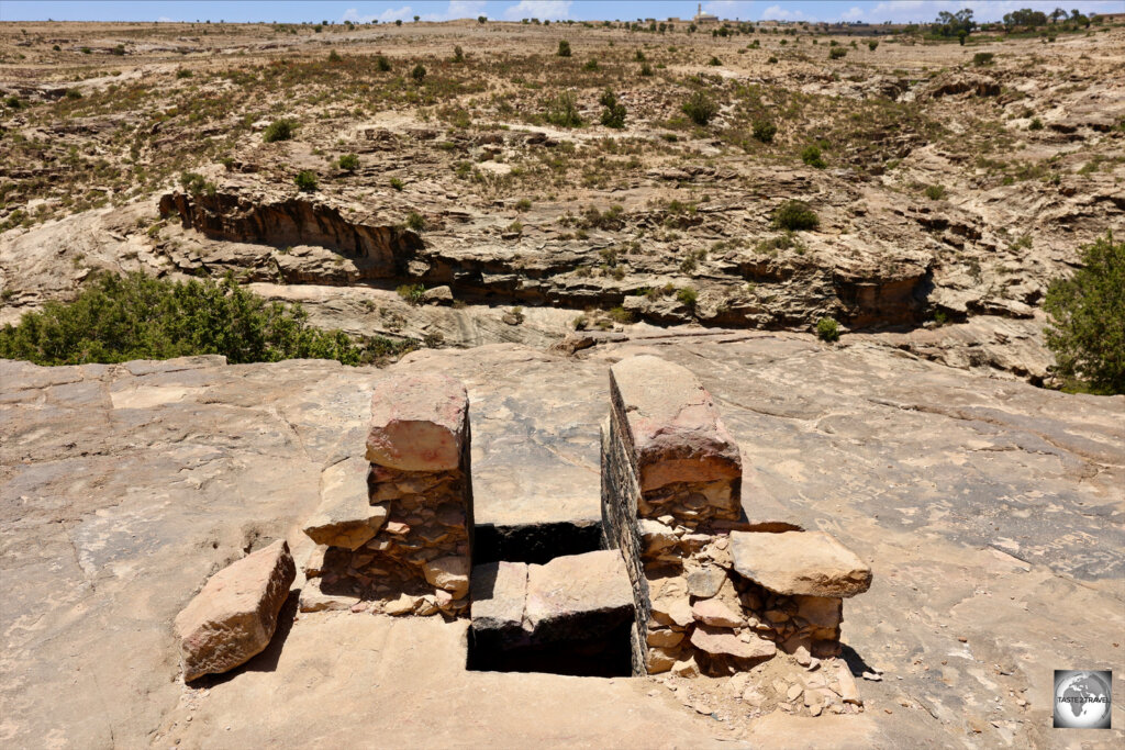 A sandstone-hewn, underground tomb, at Qohaito.
