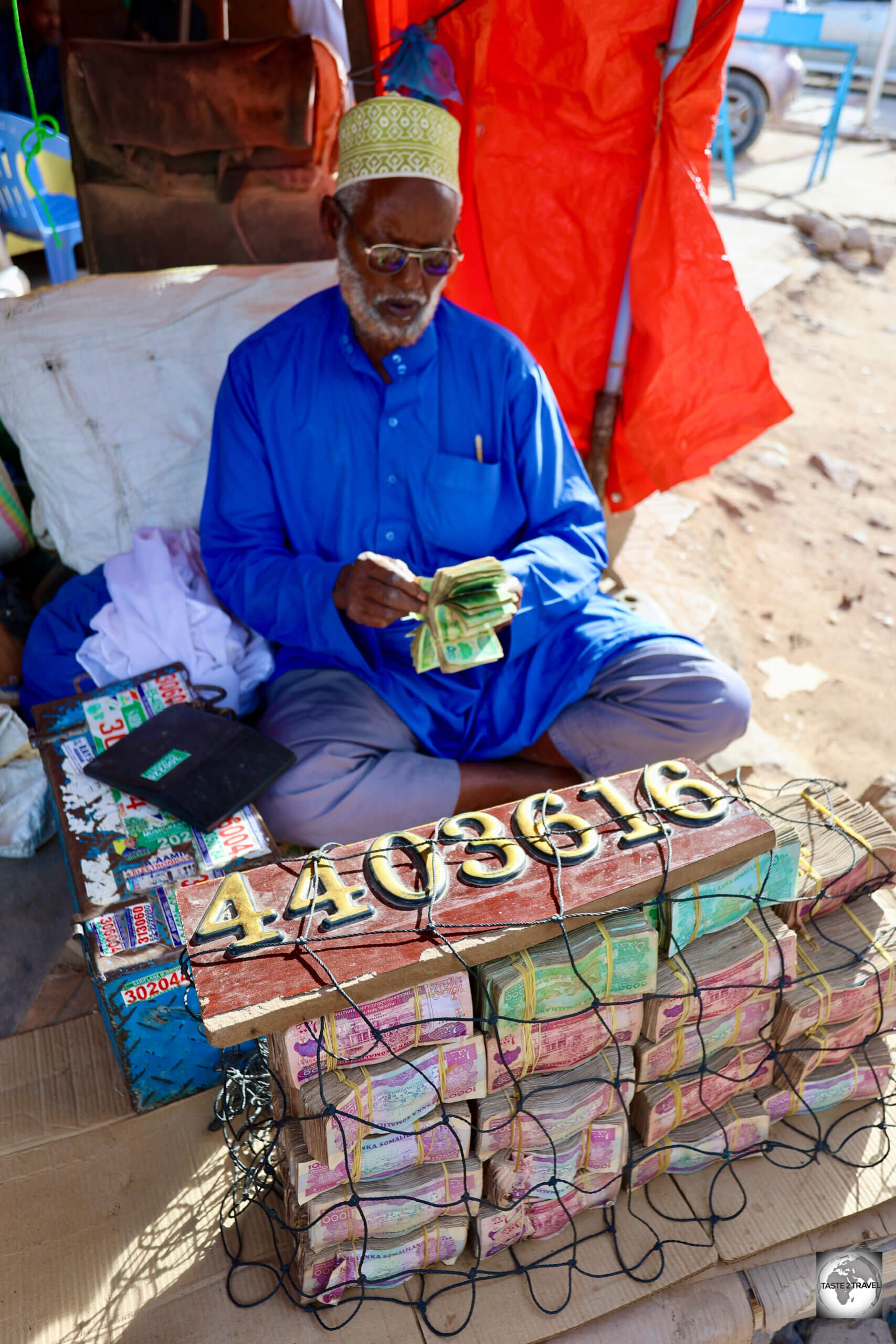 One unlikely tourist attraction in Hargeisa are the money changers in the central market.
