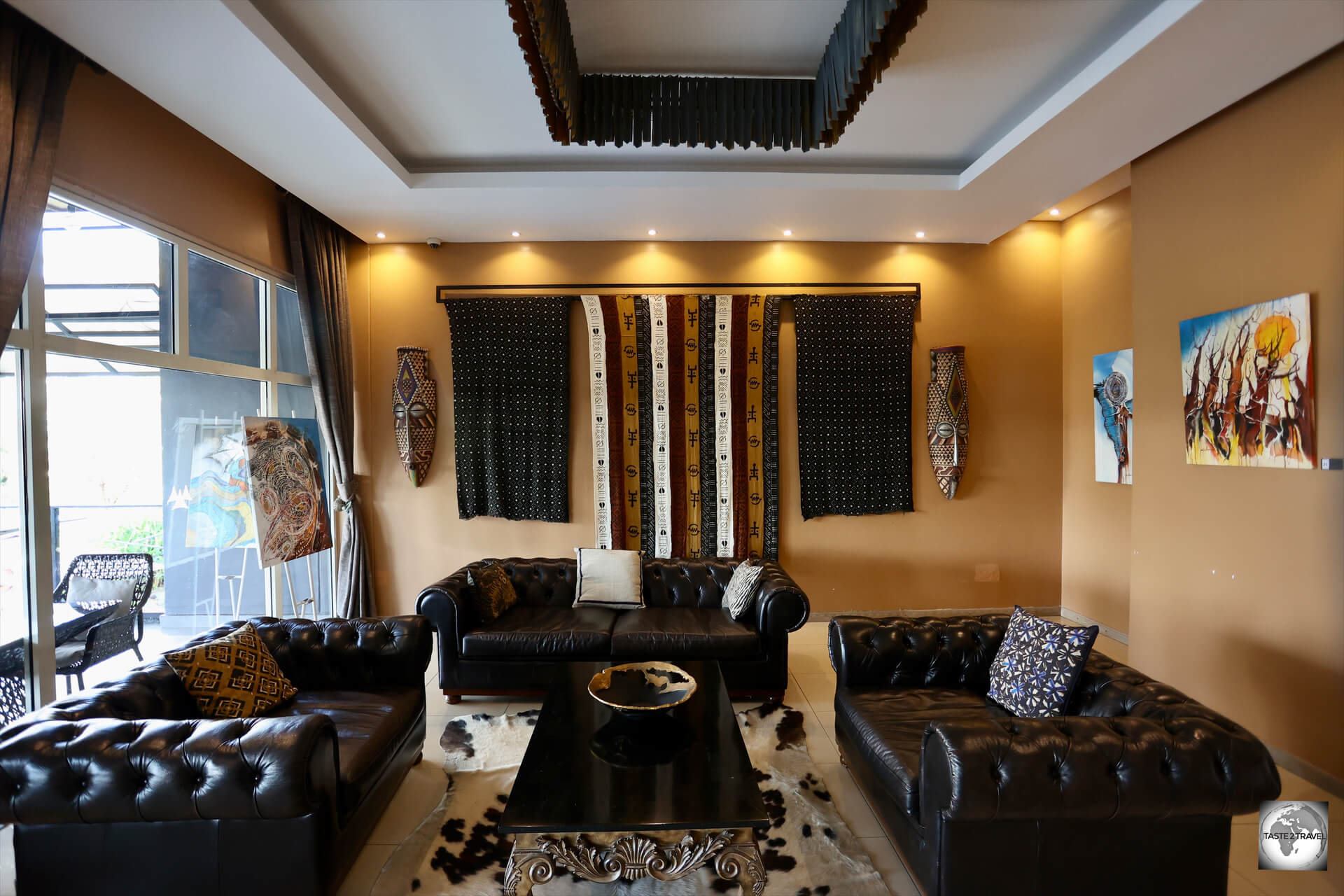 The lobby of the Hotel des Mille Collines.