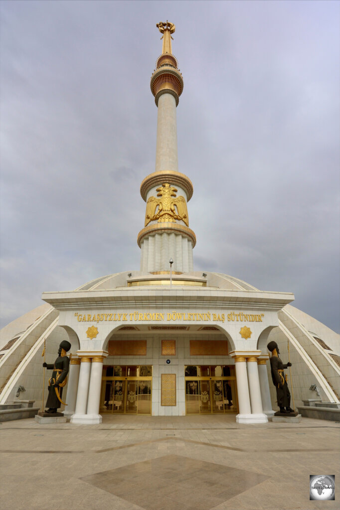 The Turkmenistan Independence Monument commemorates the country's independence in 1991.