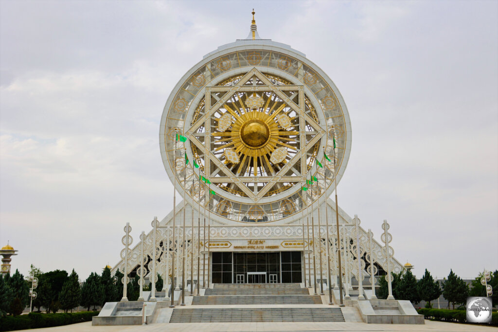 A view of the Alem Entertainment Centre, whose main attraction is the world's largest indoor Ferris wheel.