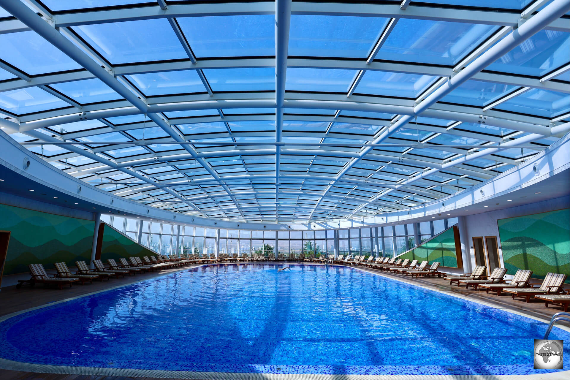 The very large indoor pool at the Yyldyz Hotel in Ashgabat.