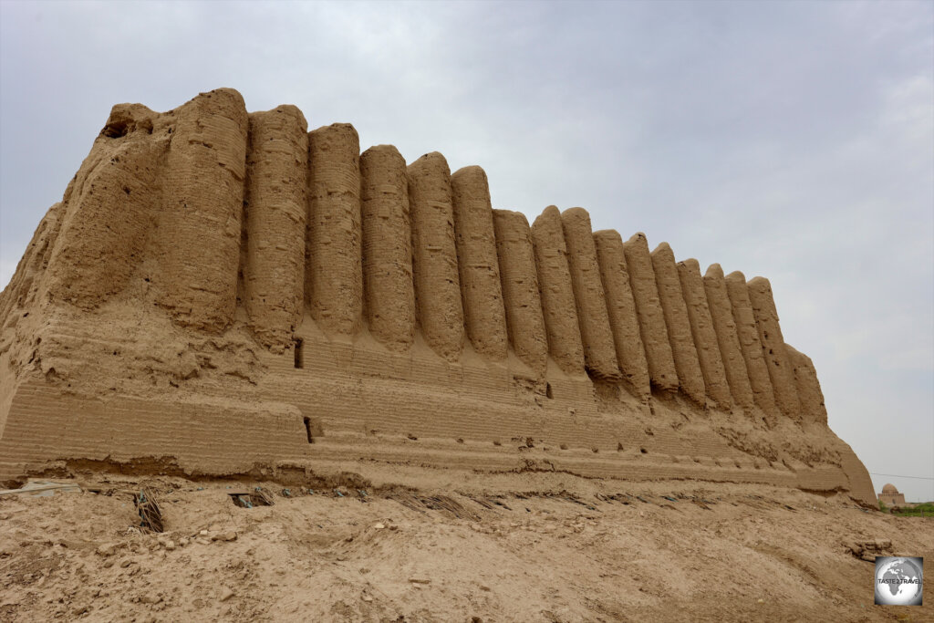 One of the most iconic structures at Merv, the Great Kyz Kala is a monumental mudbrick, fortified residence.
