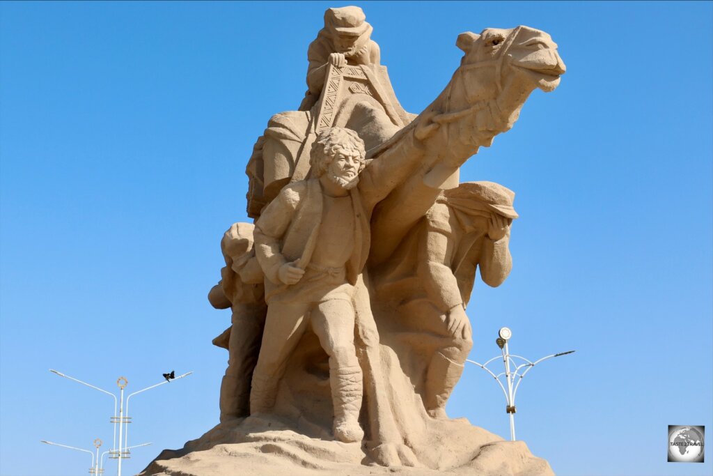 Located in the city of Balkanabat, the "Monument to the Desert Explorers" is dedicated to the pioneers of the oil industry in Turkmenistan.